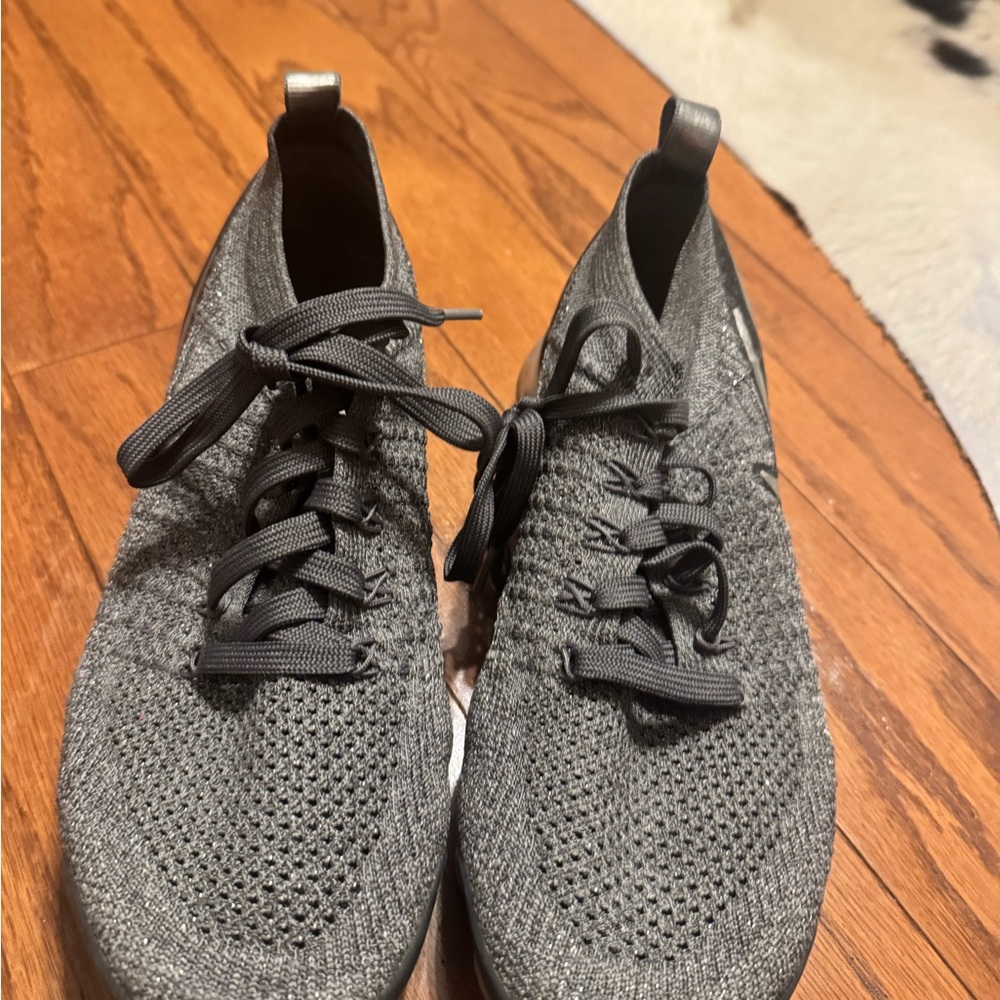 W Nike VaporMax size 8 USED Gray Athletic Knit Sneakers with Sock-Like Fit